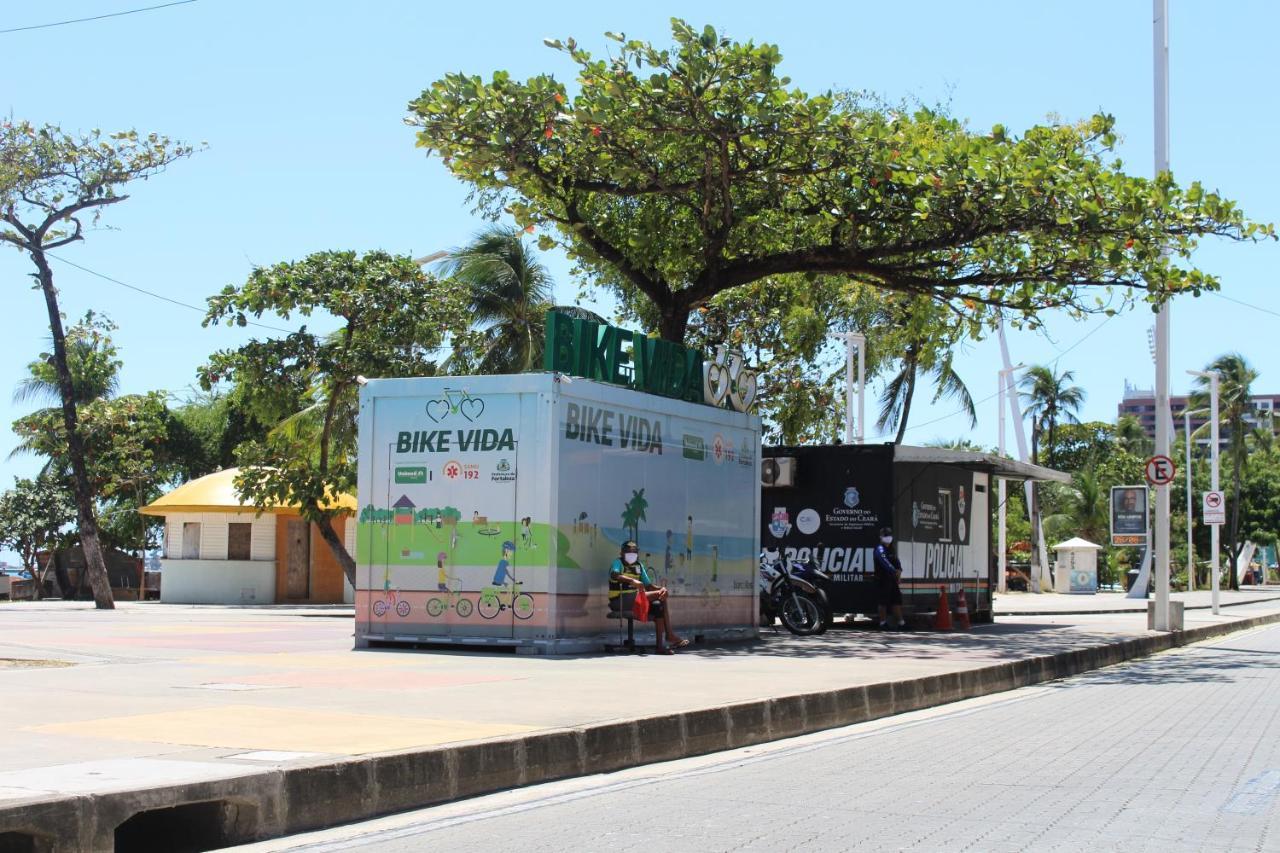 13 Flat Beira Mar Com Energia, Vaga, 3 Camas, Wi-Fi E Ar Appartement Fortaleza  Buitenkant foto